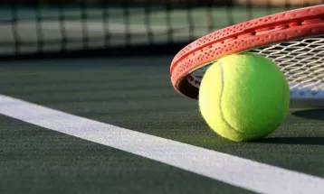 Nadal beats Cressy to claim Melbourne title