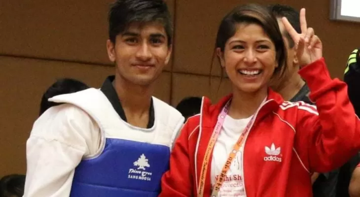 अनलाइन पुम्से तेक्वान्दोमा पुष्प र चन्दुलाई स्वर्ण