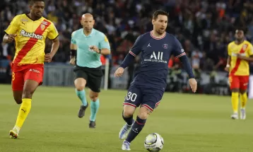 Paris wins its 10th Ligue 1 French Championship title