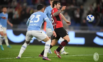 लाजियोलाई पराजित गर्दै एसी मिलान सिरी ‘ए’ को शीर्षमा