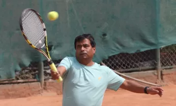 आशिष र अकीको विजयी सुरुआत