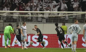 Frankfurt sets up Europa League final vs. Rangers