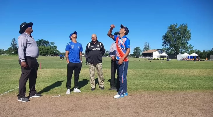 नेपाल टस जितेर ब्याटिङ गर्दै