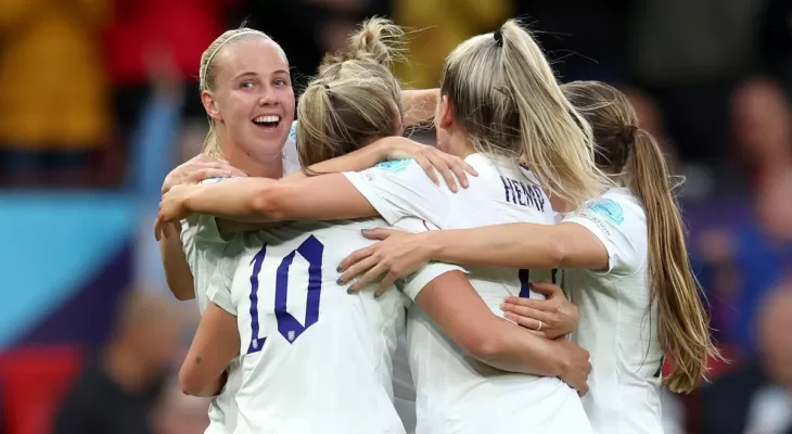 महिला युरोमा इंग्ल्यान्डको विजयी सुरुवात