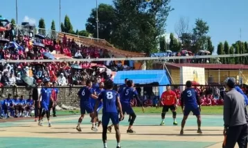 नवौं राष्ट्रिय खेलकुद : प्रहरीको पुरूष भलिबल टिमलाई पहिलो खेलमा सफलता