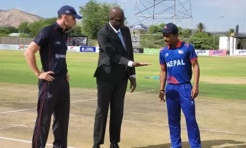 त्रिदेशीय शृंखलामा नेपाल नामिबिया बिरुद्ध टस हारेर ब्याटिङ गर्दै