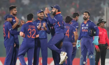 तेस्रो एकदिवसीयमा भारतले बंगलादेशलाई २२७ रनले हरायो