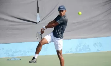 अकी र आरभको जोडी सेमिफाइनलमा