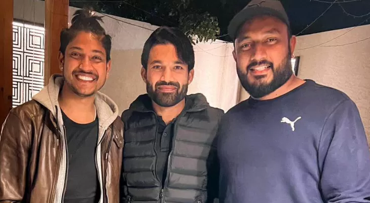 पाकिस्तानी क्रिकेटर रिजवानले सन्दीप लामिछानेलाई भेटे