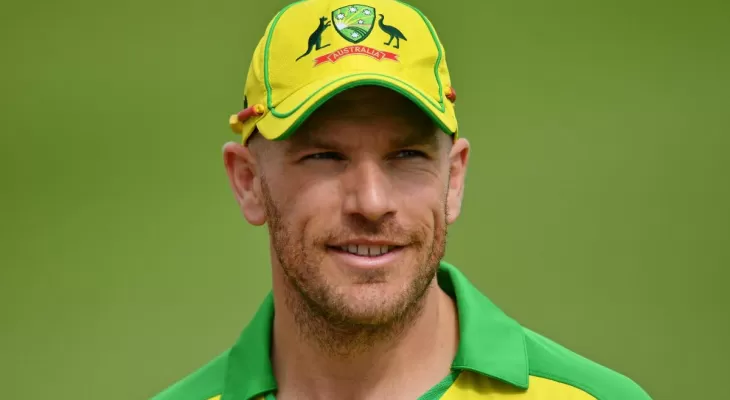 आरोन फिन्चद्धारा सन्यासको घोषणा