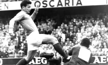 फ्रान्सका किर्तिमानी फुटबलर जस्ट फन्टेनको निधन