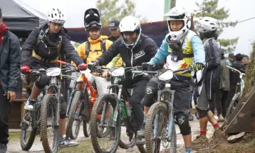 इन्दुरो रत्नाङ्गे माउन्टेन रेसको तयारी पुरा