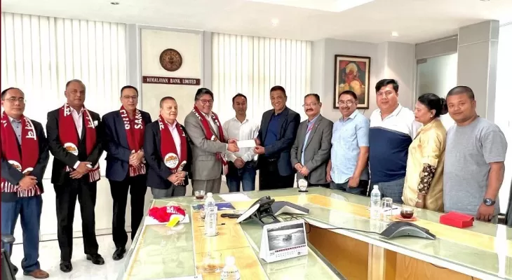 Sankata Club received one million from Himalayan Bank