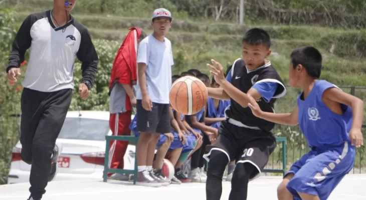 भ्याली पब्लिक दुई उपाधिनजिक