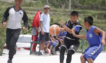 भ्याली पब्लिक दुई उपाधिनजिक