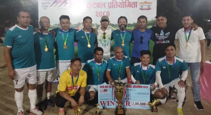 फ्रिडम फाइटरद्वारा उपाधि रक्षा