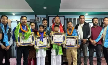 कोरिया ओपनका स्वर्ण विजेता रेगन र सुचित्रा सम्मानित