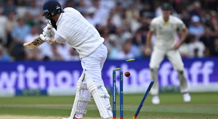 चौथो दिनको खेल समाप्त हुँदा अस्ट्रेलियाले बनायो २१४ रन, अझै ६१ रनले पछाडि