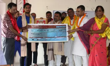 यू–१६ राष्ट्रिय टोलीका कप्तान तिवारीलाई जन्मथलोमा सम्मान