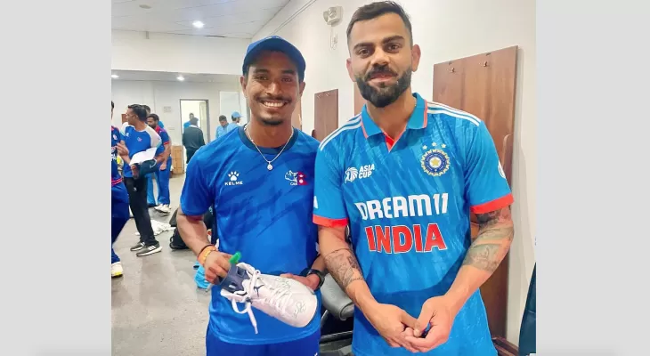 नेपाली क्रिकेटरको जुत्तामा कोहलीले दिए अटोग्राफ