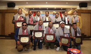 अन्तर्राष्ट्रिय क्रिकेट खेल्ने पहिलो व्याच सम्मानित