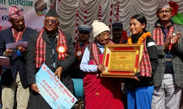 अन्जलीलाई कमला कार्की स्मृति प्रतिष्ठानको सम्मान