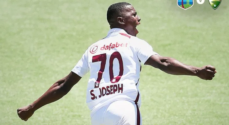 क्रिकेटका लागि सेक्युरिटी गार्डको जागिर छाडेका यी खेलाडीले डेब्यु खेलमै लिए ५ विकेट