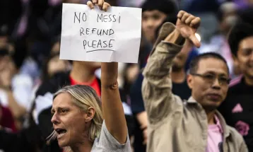 मेसी नखेलेपछि फ्यानले मागे टिकटको पैसा फिर्ता