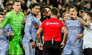 रेफ्रीको विवादस्पद निर्णयपछि बराबरीमा रोकियो रियल म्याड्रिड