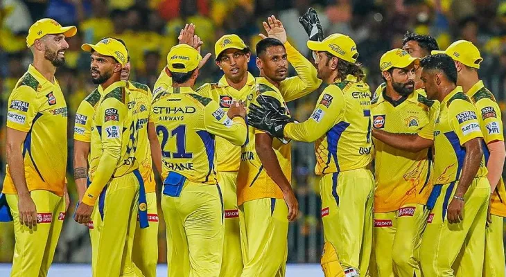 आइपिएलको पहिलो खेलमा सीएसके विजयी, आरसीबीलाई ६ विकेटले हरायो