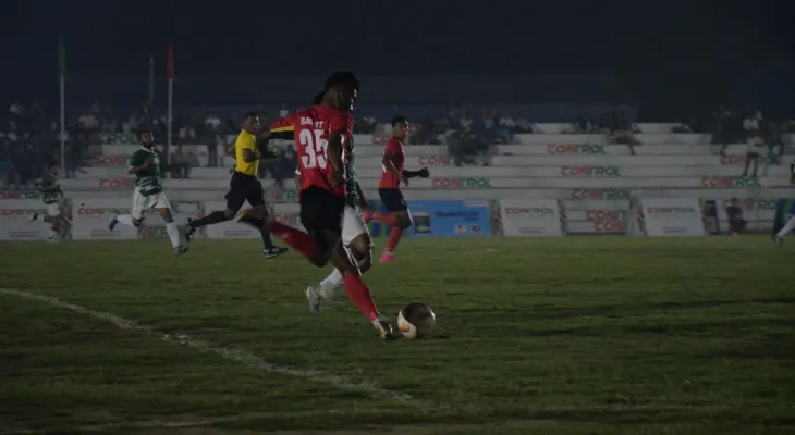 इटहरी गोल्डकप : त्रिभुवन आर्मी क्लब सेमिफाइनलमा