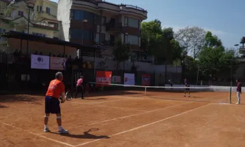 मण्डिखाटार फस्ट एमेच्योर टेनिस : देव र दीपको जोडी सेमिफाइनलमा