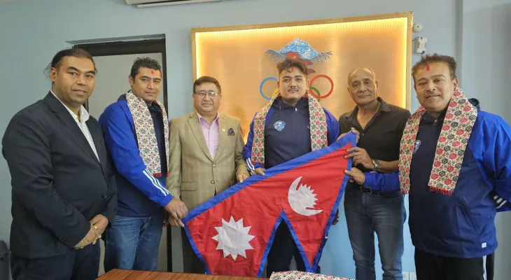 भारोत्तोलन टोली थाइल्यान्ड जाने