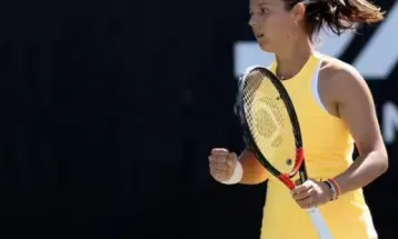 महिला टेनिस फाइनलमा समलिङ्गी जोडी एउटै कोठामा बस्न पाउने