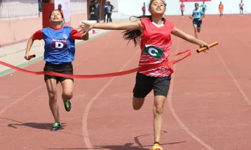 एथलेटिक्सको ८ समय मिटर दौडमा बादल र सरितालाई