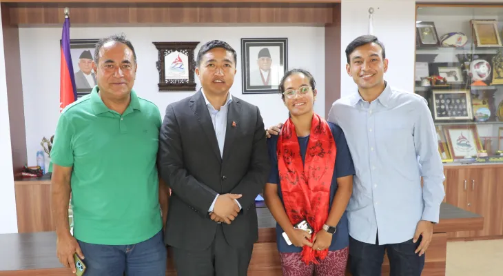 सदस्य–सचिव घिसिङद्वारा टेनिस खेलाडी अभिलाषाको खेल यात्रा बारे चासो