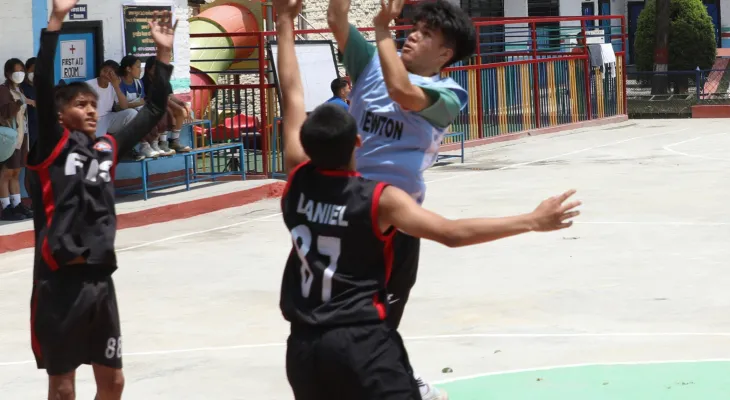 न्युटनको तीन टोली क्वाटरफाइनलमा