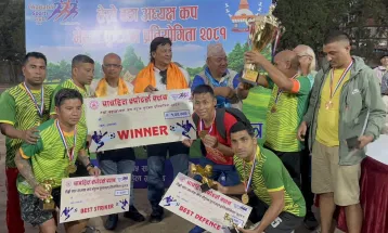 फ्रिडमलाई फुटबल उपाधि