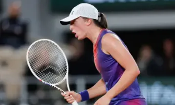 स्वियाटेक र अल्काराज फ्रेन्च ओपनको तेस्रो चरणमा