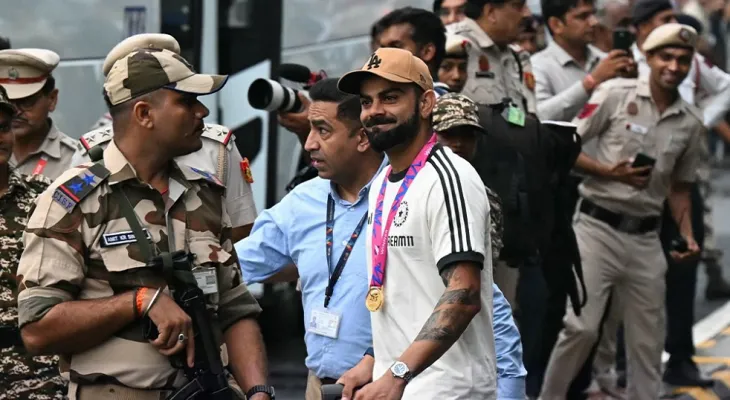 विश्वकप विजेता भारतीय टिम स्वदेश फर्कियो, आज मुम्बईमा भिक्ट्री परेड हुने