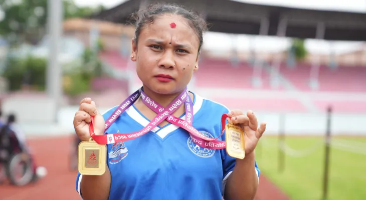 चन्द्रमालाई दोहोरो स्वर्ण