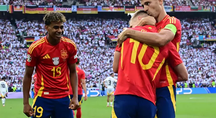 जर्मनी बाहिरियो, स्पेन युरोकपको सेमिफाइनलमा