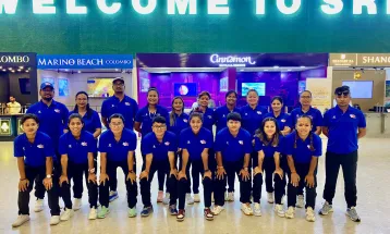 श्रीलंका पुग्यो नेपाली महिला क्रिकेट टिम