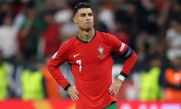 'यस कारण रोनाल्डोले लिदैनन् सन्यास'