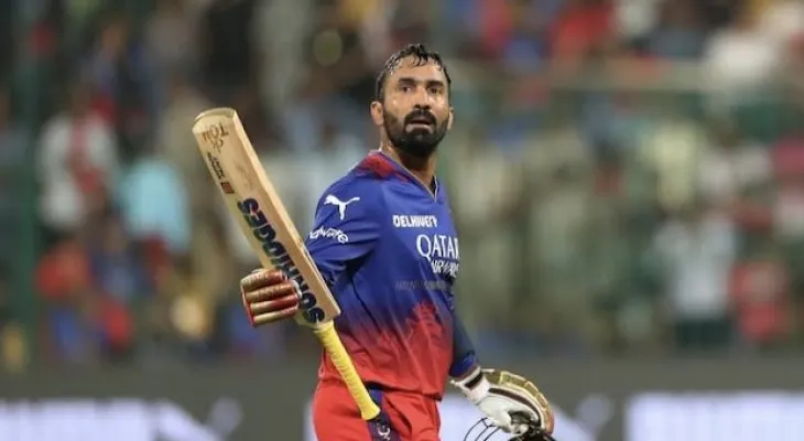 दिनेश कार्तिकले एसए २० खेल्ने