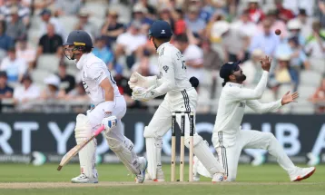 म्यानचेस्टर टेस्टमा इंग्ल्याण्ड बलियो स्थितिमा, भारतमाथि १८६ रनको अग्रता