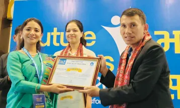 पारा तेक्वान्दो खेलाडी पलेशा गोर्वधन र प्रशिक्षक कविराज नेगी सम्मानित