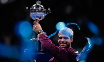 जापान ओपन टेनिस : कार्लोस अल्कारेजले टेलर फ्रिट्जलाई हराउँदै उपाधि जिते
