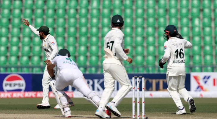 लाहोर टेस्टः तेस्रो दिन १६ विकेट खस्दा खेल रोमाञ्च मोडमा, दक्षिण अफ्रिकालाई जित्न अझै २२५ रन आवश्यक