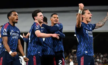 आर्सनल र म्यानचेस्टर सिटीको जित, प्रिमियर लिगमा प्रतिस्पर्धा तीव्र